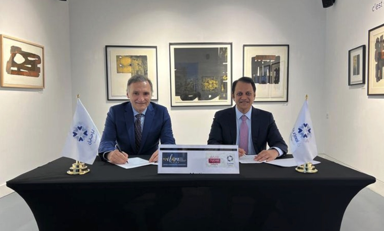 Burjeel Holdings and IFEM Endo signing ceremony